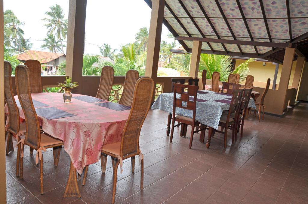Solomon Beach Hotel Маравила Екстериор снимка