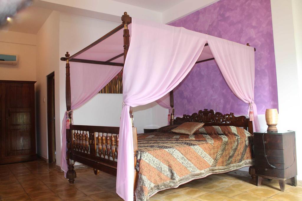 Solomon Beach Hotel Маравила Стая снимка